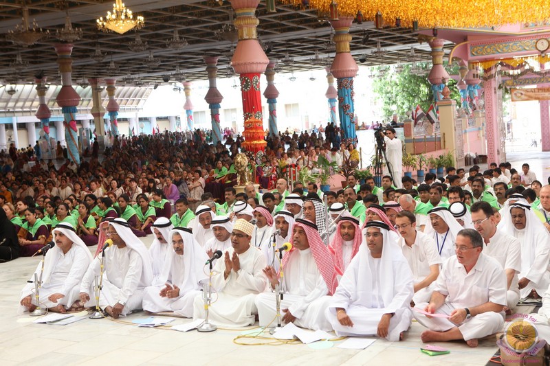 A Prasanthi Pilgrimage from Middle East and Gulf