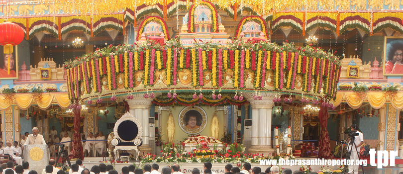 Празднование Дня рождения Бхагавана Шри Сатья Саи Бабы