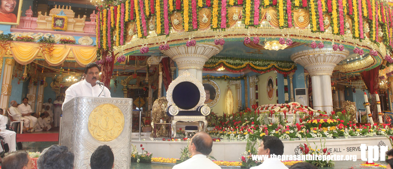 Празднование Дня рождения Бхагавана Шри Сатья Саи Бабы