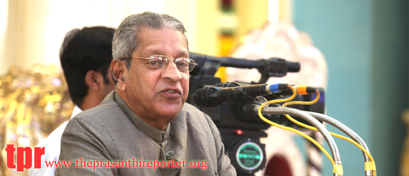 Akhanda Bhajan For Universal Peace commences in Prasanthi…