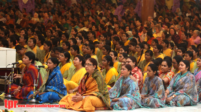 Akhanda Bhajan 2014 concludes in Prasanthi Nilayam…