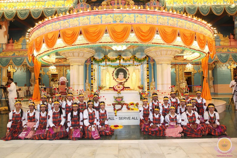 Cultural Prog by Hyderabad and National Convention of Sai Schools