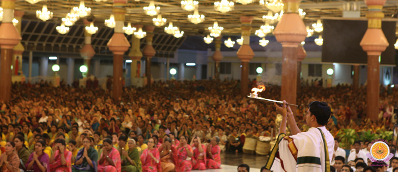 Glittering Prasanthi witnesses culmination of Akhanda Bhajan