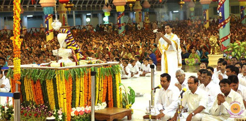 Night-long Vigil Ends�