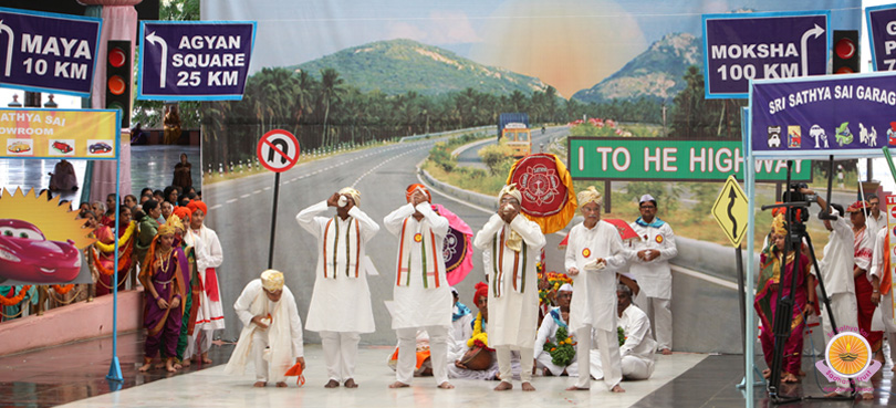 Ashadi in Prasanthi Nilayam