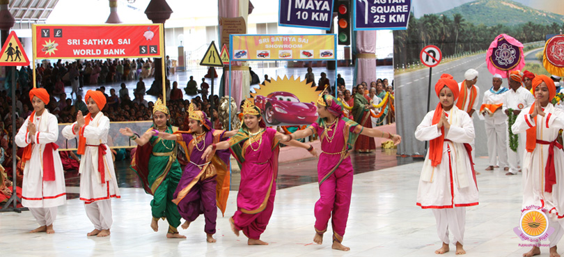 Ashadi in Prasanthi Nilayam