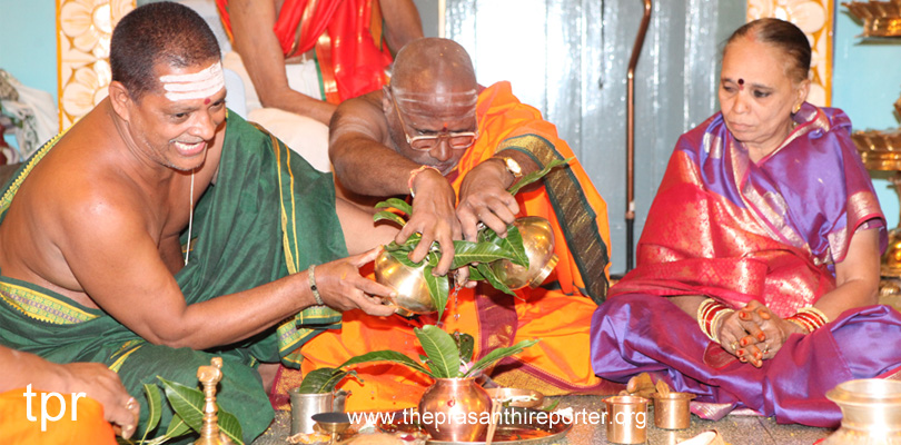 Начало проведения Веда Пуруша Саптаха Джняна Яджны 2014