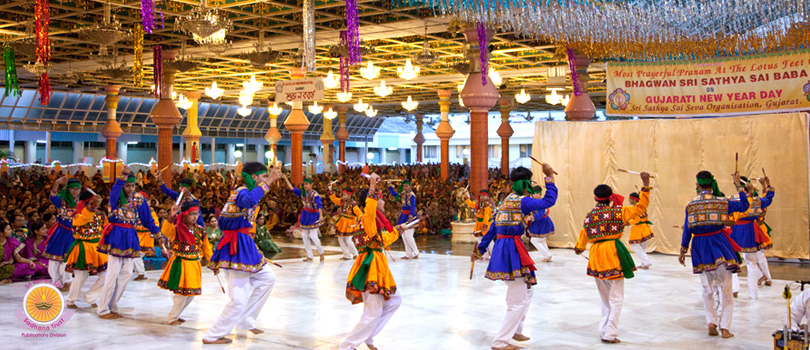 Празднование Нового года штата Гуджарат