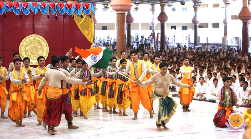 Naatya Bharati  Dance Offering by Kalaimamani Madhavapeddi Murthy & Prasanthi Dance Group