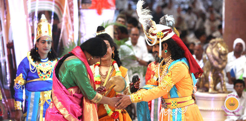 Nala Damayanthi  Musical Dance Drama by Ooty Devotees