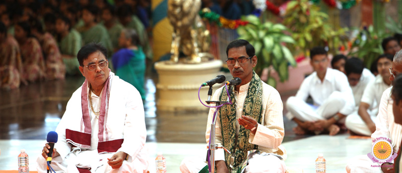 Ashatavadhanam in the Divine Presence