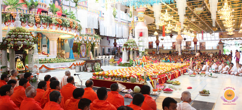 Maha Sahasra Kalashabhishekam for Universal Peace and Prosperity