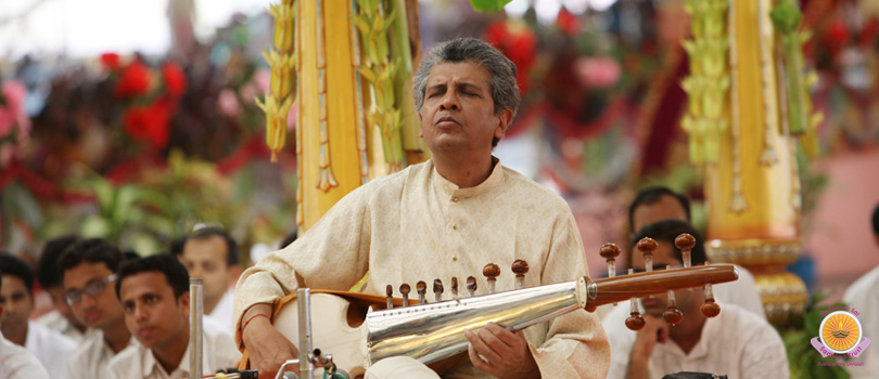 Sarod Recital by Pt Narendra Nath Dhar…