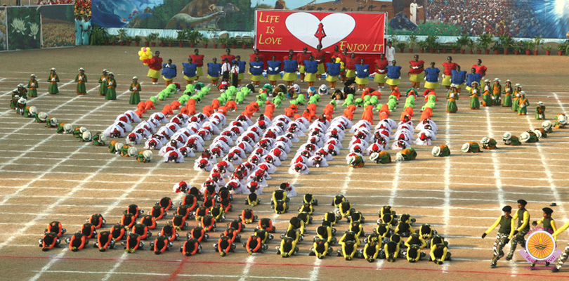 Colour & Pageantry As Tiny Tots Steal Hearts