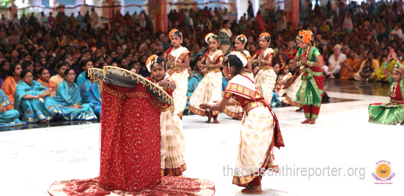 Sri Sathya Sai Vidya Mandir, Hyderabad Dance Programme.